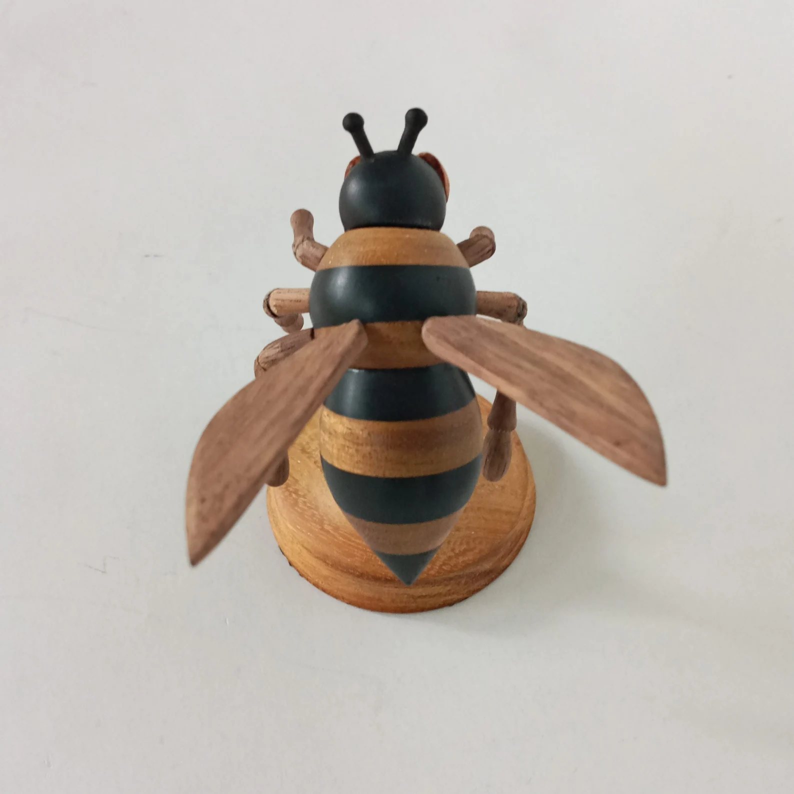 Adorable Wooden bee, Decorative wooden bee,Bee wood decor,honey bee,Bee tier tray,Housewarming Gifts,Personalized Gifts - Image 3