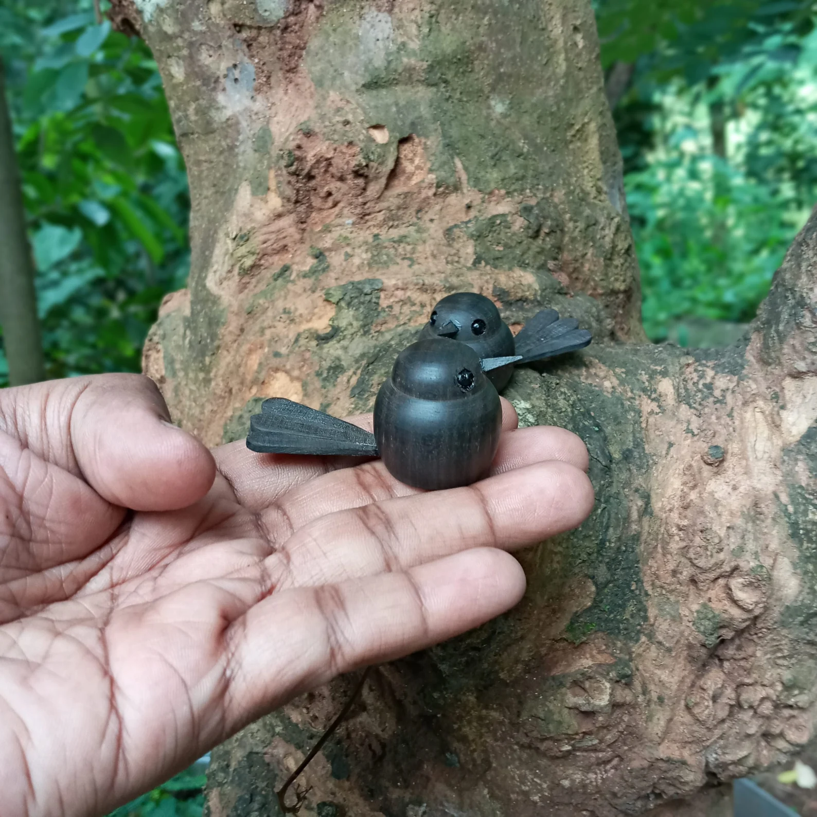 Wooden black bird,bird figurine,wooden bird figurines,small bird,bird sculpture,black birds,miniature wooden bird,Gift for bird lovers,Raven - Image 2