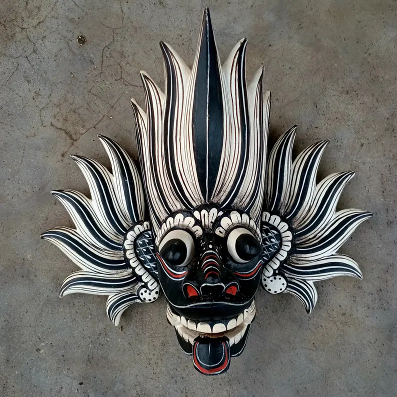 Explore Sri Lanka’s Fire Demon and Cobra Masks: Cultural Treasures for Protection and Power. Artistry that Safeguards and Inspires - Image 8